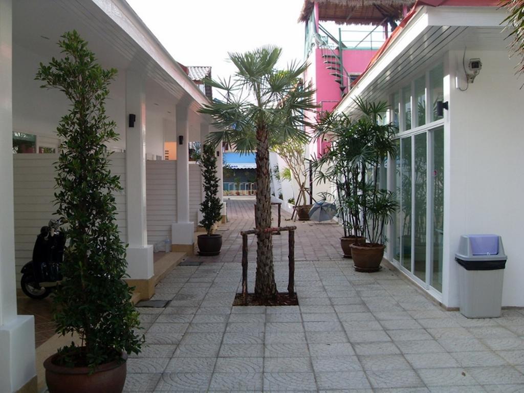 Clear House Phuket Hotell Kamala-stranden Eksteriør bilde